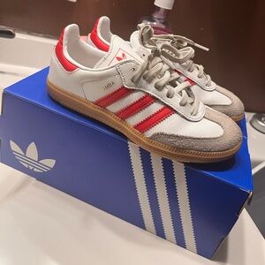 Kids SAMBA ADIDAS White , red & gray ( Bubble Gum bottom) SIZE 1